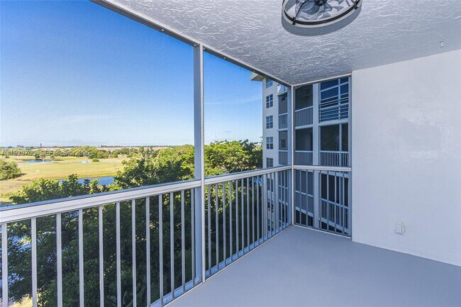 Building Photo - 3090 N Course Dr