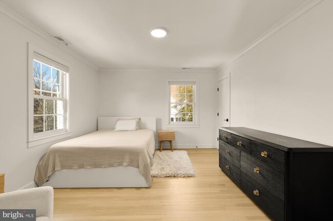 Building Photo - 4105 17th St NW