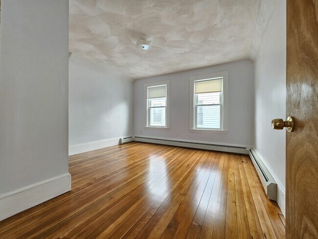 Building Photo - 0 Glendale St