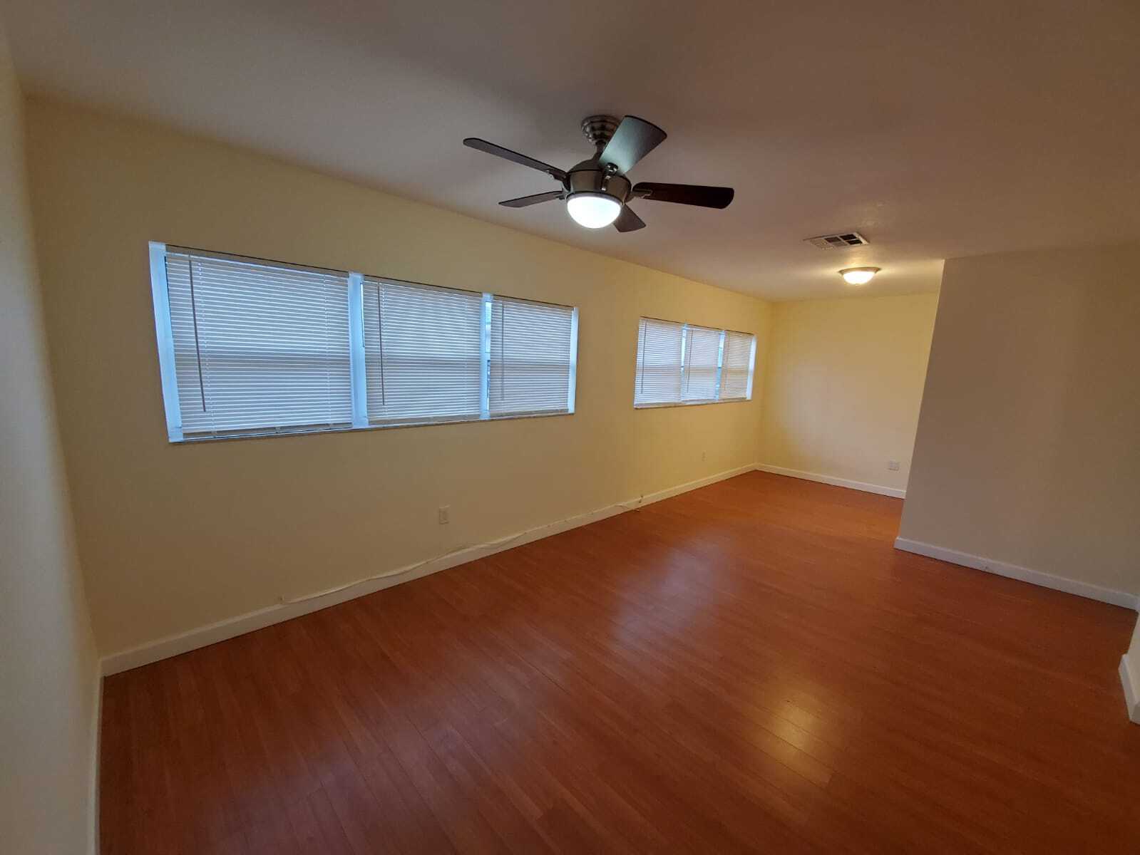 Building Photo - 802 Raymond St