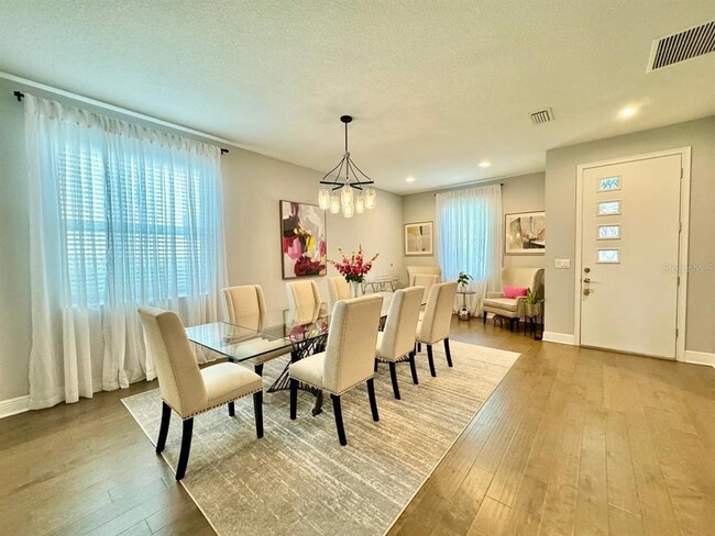 Building Photo - 816 W Adalee St