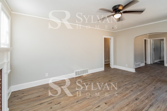 Building Photo - The living is easy in this 3 bedroom, 2 bathroom brick home