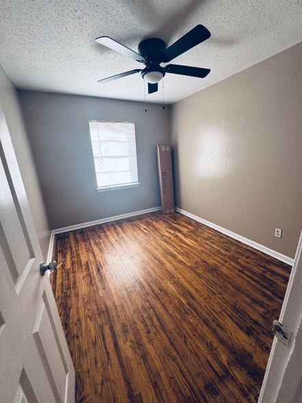 Building Photo - 1530 Bennington Cove