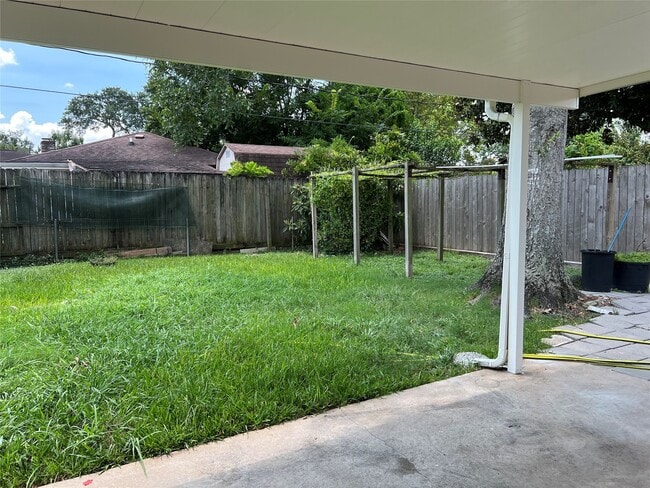 Building Photo - 8831 Hendon Ln