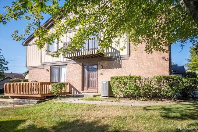 Building Photo - 276 Meadow Bridge Dr
