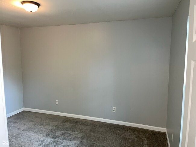 Building Photo - 1807 Raible Ave
