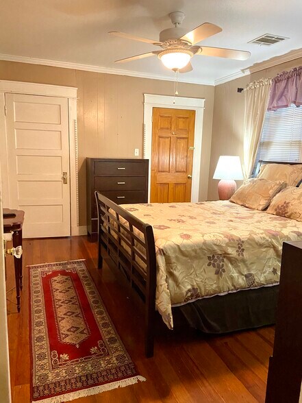Master Bedroom - 1028 Cherokee St