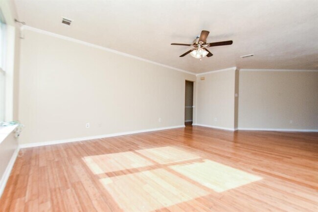 Building Photo - 11102 Kentington Oak Dr