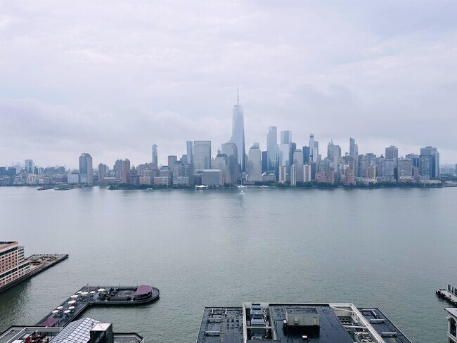 Primary Photo - 99 Hudson St