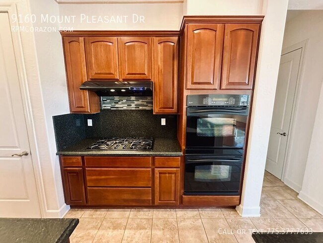 Building Photo - 9160 Mount Pleasant Dr