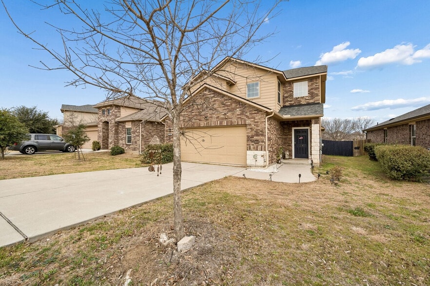 Building Photo - 3204 Ortman Dr