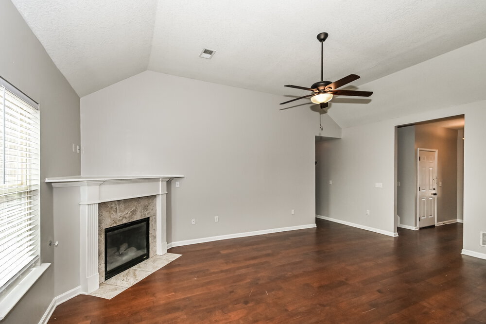Building Photo - 2867 S Cherry Dr
