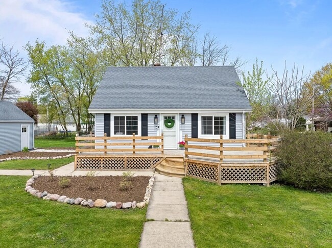 Building Photo - 112 E Page St