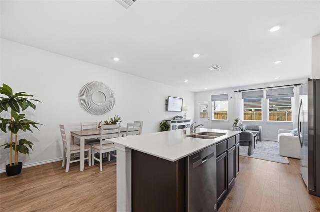 Building Photo - 6016 Primrose Rd