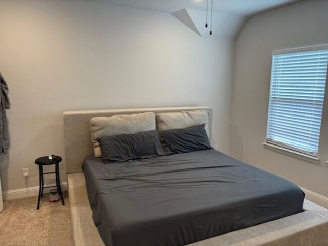 Building Photo - 131 Peach Orchard Ln