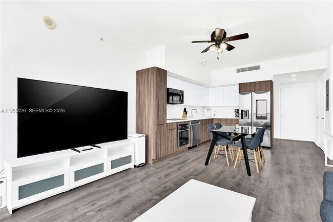 Building Photo - 92 SW 3rd St