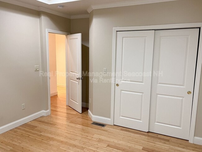 Building Photo - 37 French Cross Rd