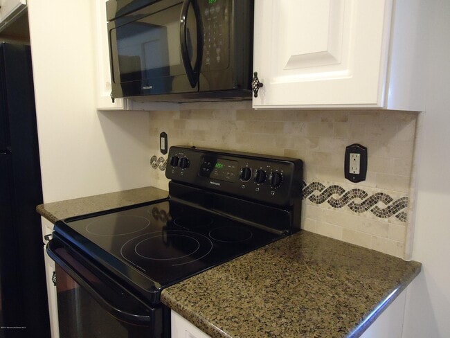 Building Photo - 142 Cross Slope Ct