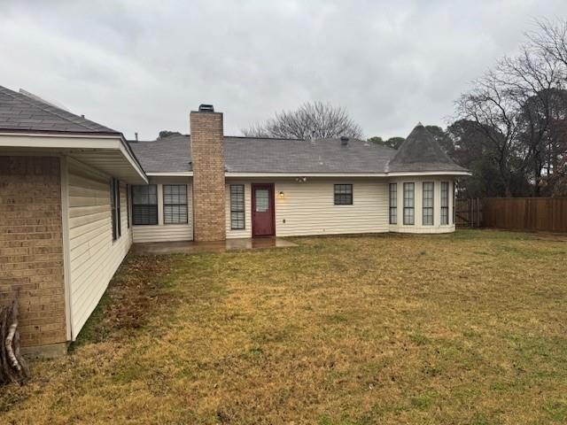 Building Photo - 318 Shade tree St