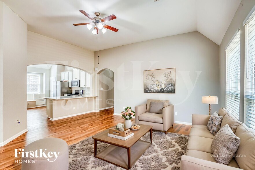 Building Photo - 4810 Bay Vista Dr