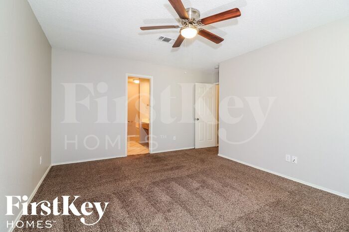 Building Photo - 7956 Clear Brook Cir