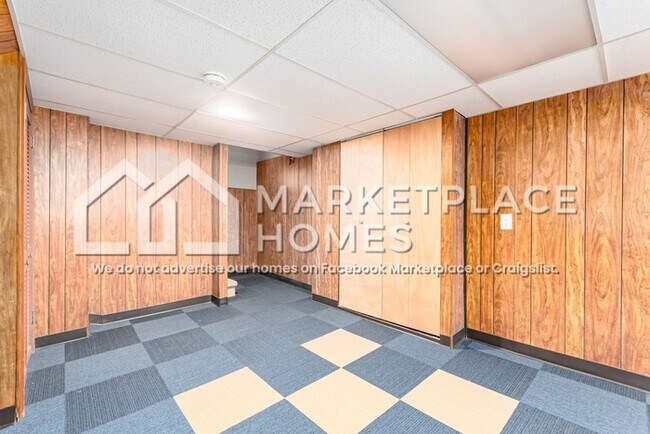 Building Photo - 2604 Elm St