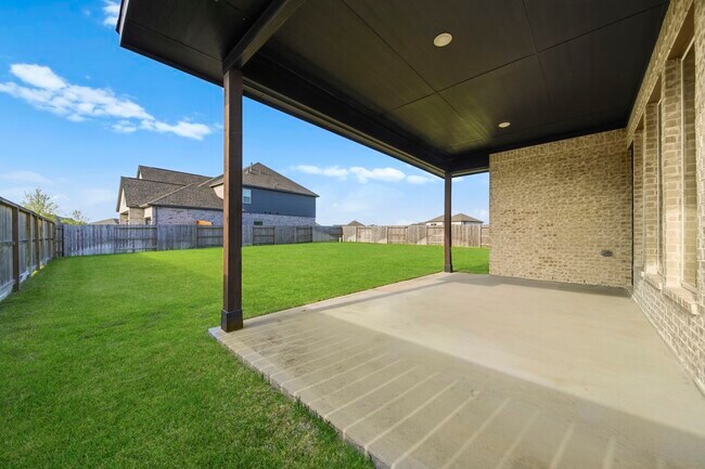 Building Photo - 21303 Shore Arbor Ln