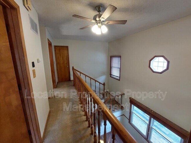 Building Photo - 1903 W 3rd St