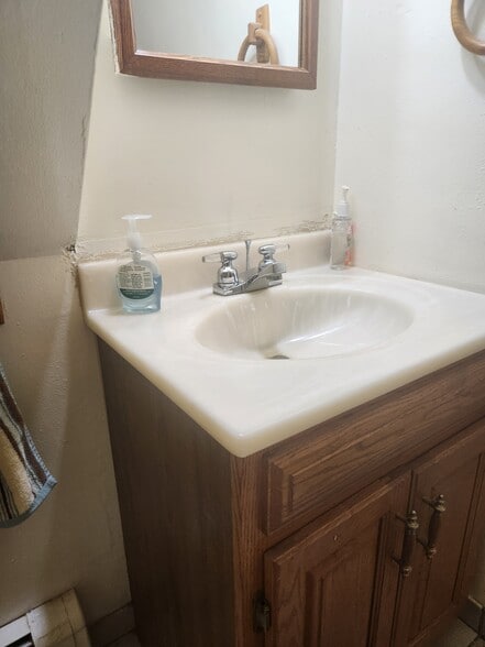 Building Photo - 77 Van Riper Ave