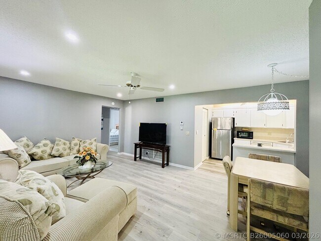 Building Photo - 408 Pine Glen Ln