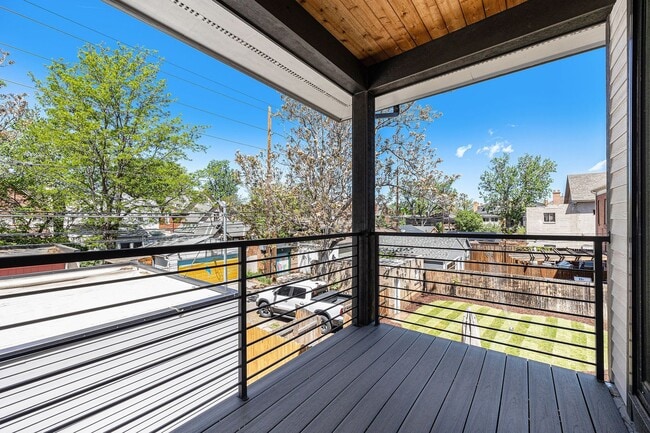Building Photo - Stunning Historic-Style Home with Modern L...