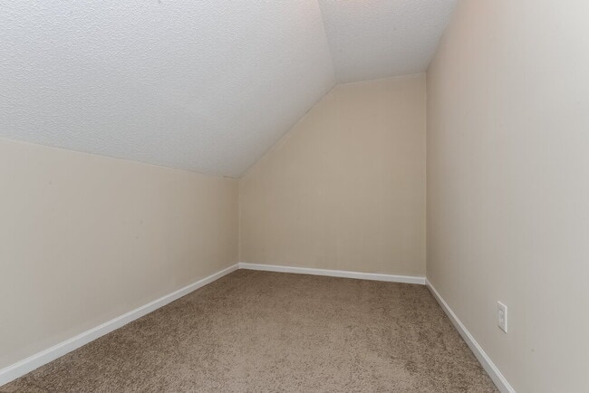 Building Photo - 754 Patriot's Point St