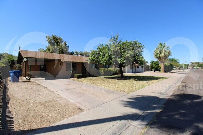 Primary Photo - 925 W Parkway Blvd