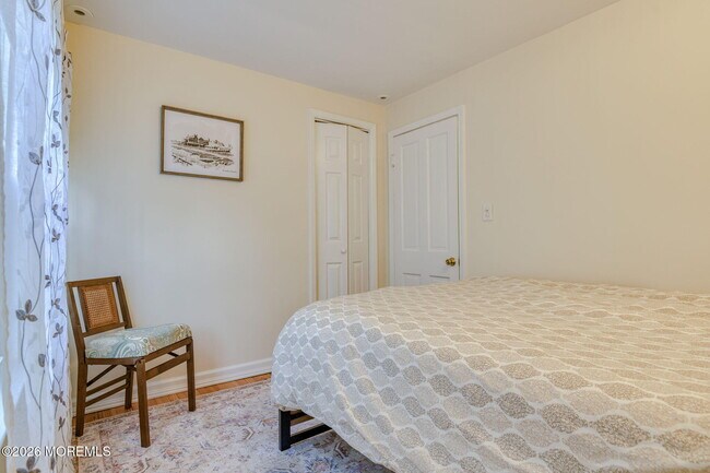 Building Photo - 26 Heck Ave