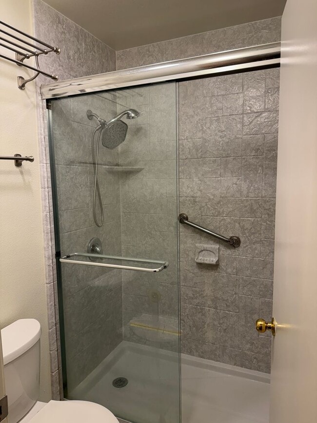 Building Photo - New Carpet and Fresh Paint