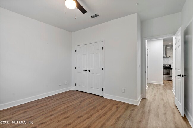 Building Photo - 230 Colima Ct