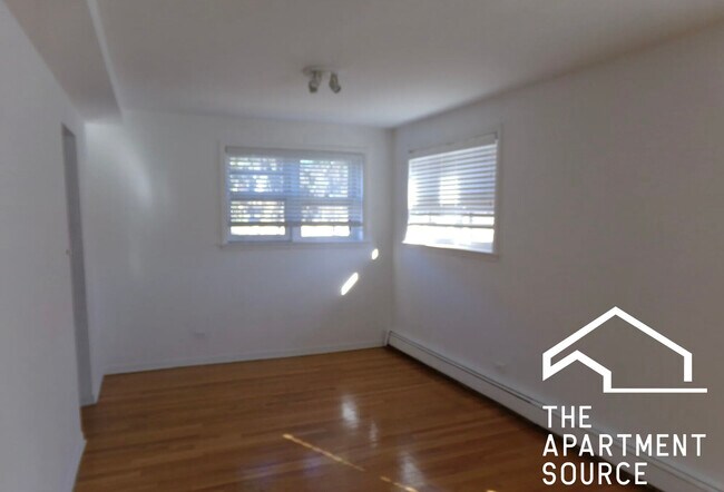 Building Photo - 8644 Skokie Blvd