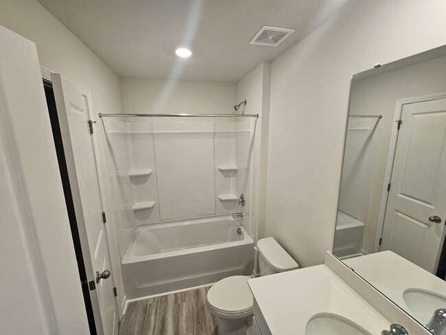 Building Photo - Brand New Townhome in Great North Charlott...