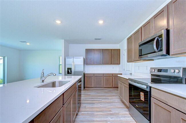 Building Photo - 32463 Weathered Oak Dr