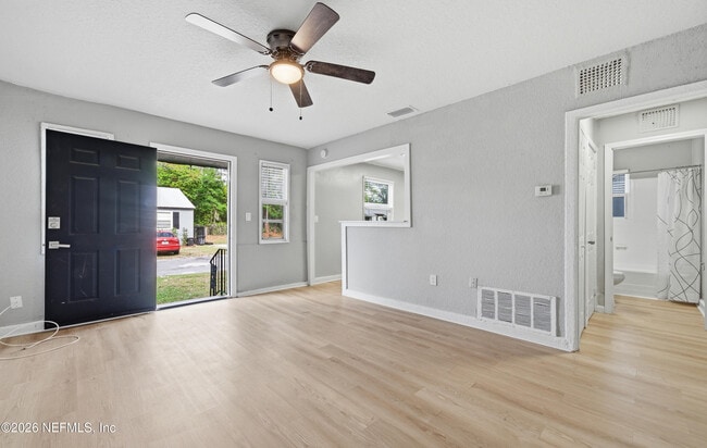 Building Photo - 5931 Wilmar Rd W