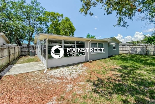 Building Photo - 3 Bedroom Pet-Friendly Home in Holiday, FL...