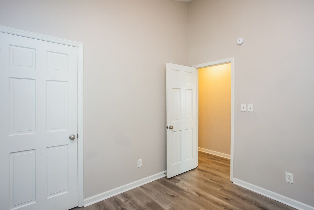 Building Photo - 8908 Chesham Dr