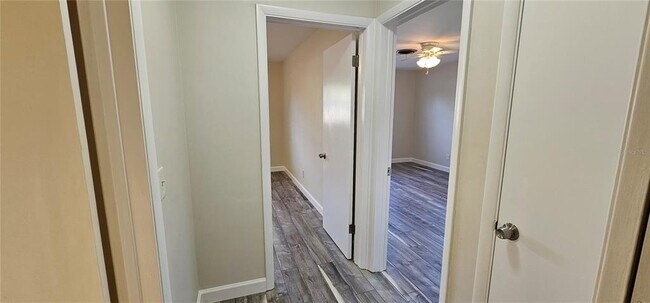 Building Photo - 1329 Fairfield Dr