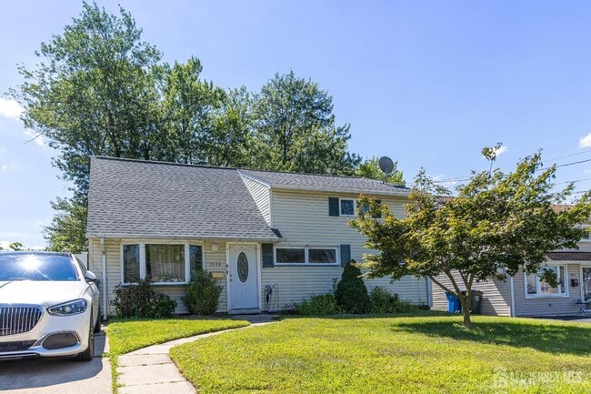 Primary Photo - 1055 Woodruff St