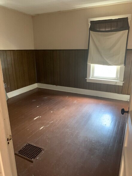 Bedroom 3 - 566 S Main St