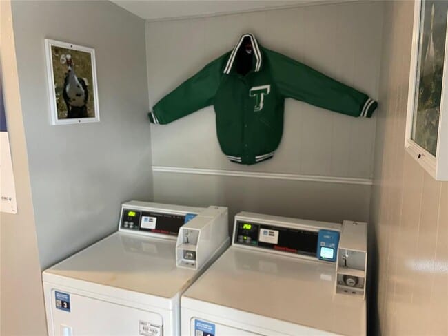 Building Photo - 1209 Vance St