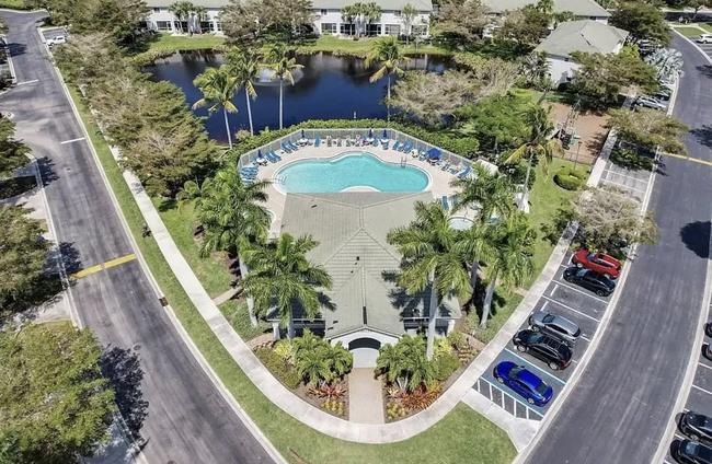 Building Photo - 8090 Pacific Beach Dr
