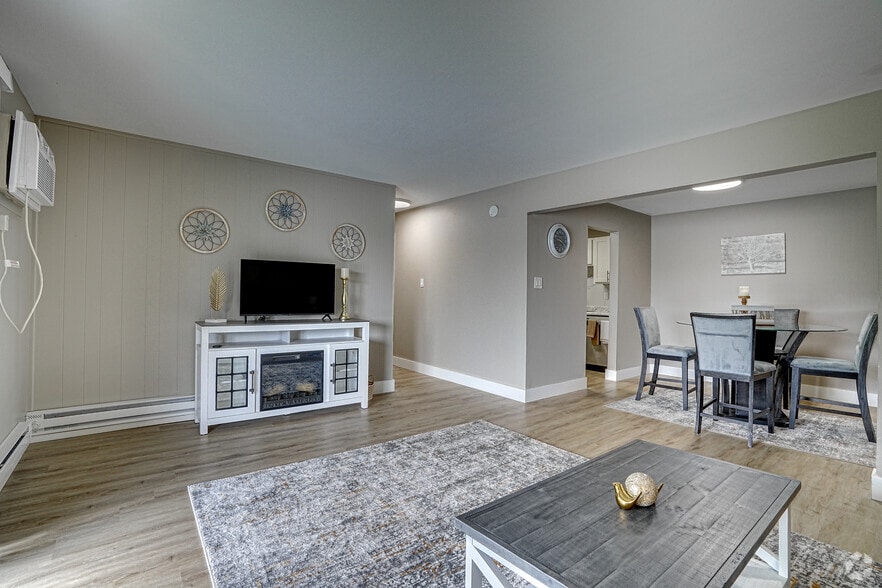 2BR, 1BA - 850SF - Living Room - The Ridge