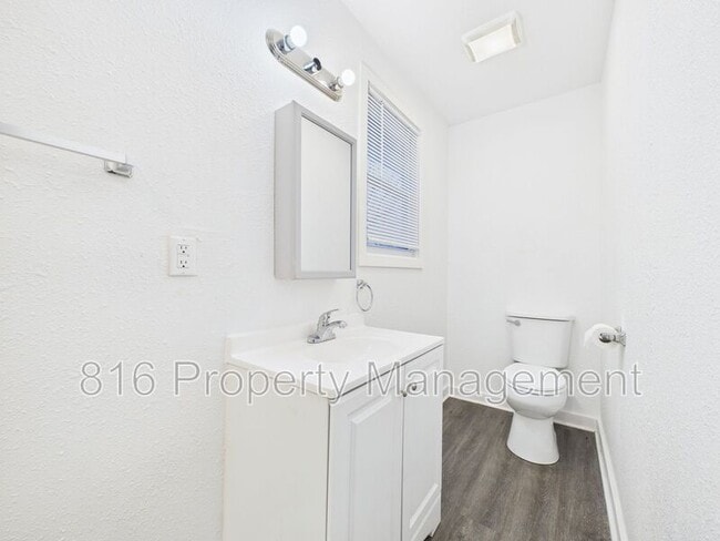 Building Photo - 1513 Rowland Ave