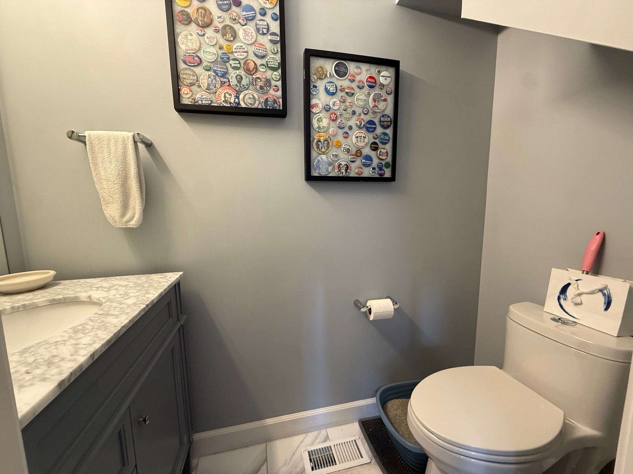 Building Photo - 1332 N Burling St